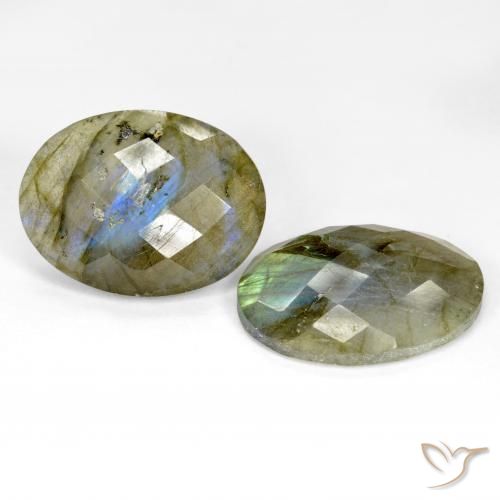 Shop natural 21.18ct Multicolore Labradorite gems, ovale, from Madagascar at GemSelect. In stock, global shipping!