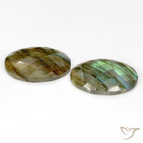 Shop natural 20.16ct Multicolore Labradorite gems, ovale, from Madagascar at GemSelect. In stock, global shipping!