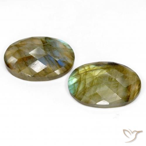 Shop natural 23.76ct Multicolore Labradorite gems, ovale, from Madagascar at GemSelect. In stock, global shipping!