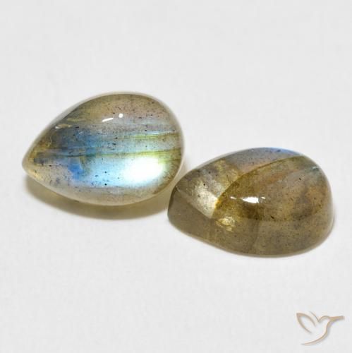 Shop natural 5.00ct Multicolore Labradorite gems, En forme de poire, from Madagascar at GemSelect. In stock, global shipping!