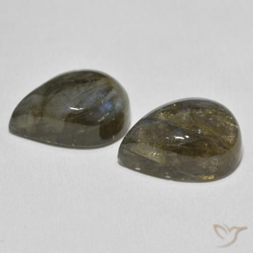 Shop natural 19.10ct Multicolore Labradorite gems, En forme de poire, from Madagascar at GemSelect. In stock, global shipping!