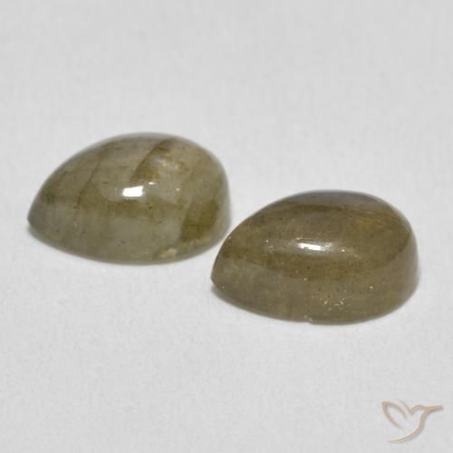 Shop natural 3.34ct Multicolore Labradorite gems, En forme de poire, from Madagascar at GemSelect. In stock, global shipping!