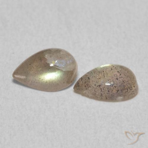 Shop natural 0.79ct Multicolore Labradorite gems, En forme de poire, from Madagascar at GemSelect. In stock, global shipping!