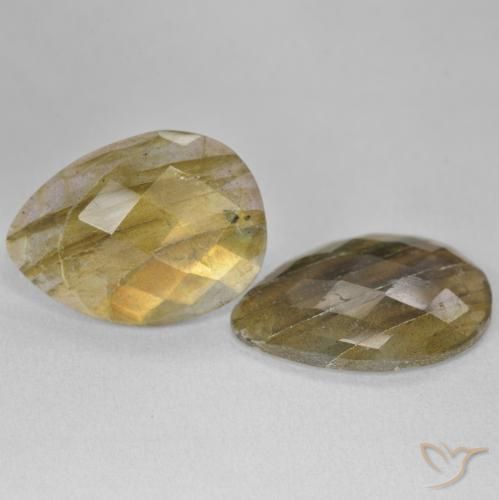 Shop natural 19.06ct Multicolore Labradorite gems, En forme de poire, from Madagascar at GemSelect. In stock, global shipping!