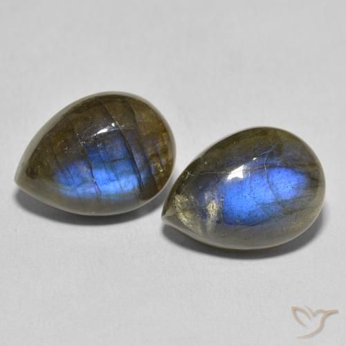 Shop natural 20.86ct Multicolore Labradorite gems, En forme de poire, from Madagascar at GemSelect. In stock, global shipping!