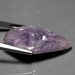 Lépidolite violet naturelle forme fantaisie, 25,88 ct, opaque