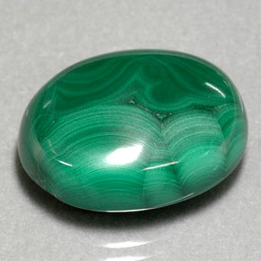 Malachite vert naturelle coupe ovale, 29,39 ct, opaque