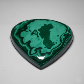 Malachite vert naturelle en forme de poire, 2590,50 ct, opaque