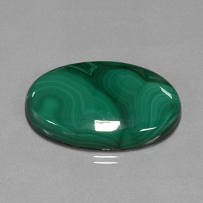 Malachite vert naturelle coupe ovale, 55,31 ct, opaque