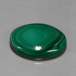 Malachite vert naturelle coupe ovale, 47,62 ct, opaque