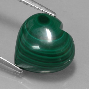 Malachite vert naturelle forme de coeur, 9,08 ct, opaque