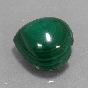 Malachite vert naturelle forme de coeur, 6,74 ct, opaque