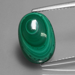 Malachite vert naturelle coupe ovale, 6,72 ct, opaque