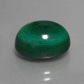 Malachite vert naturelle coupe ovale, 8,38 ct, opaque
