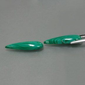 Achetez naturel ct vert malachite gems, en forme de poire, en provenance congo chez gemselect. en stock, livraison internationale!