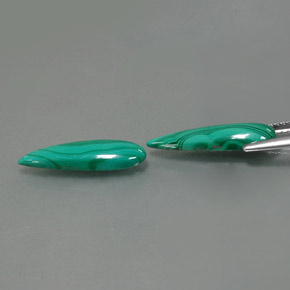 Achetez naturel ct vert malachite gems, en forme de poire, en provenance congo chez gemselect. en stock, livraison internationale!