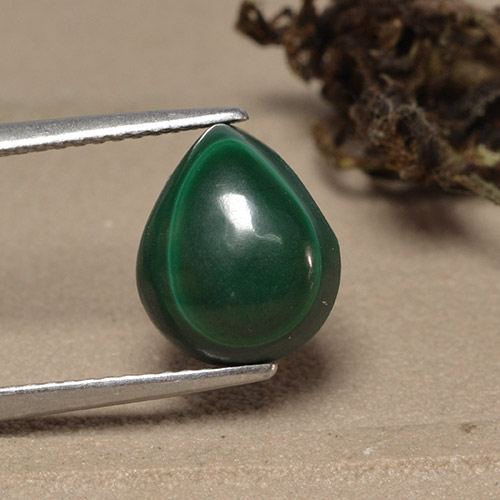 Malachite vert naturelle en forme de poire, 5,60 ct, opaque