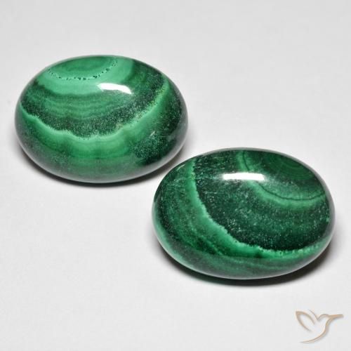 Achetez naturel 28,50ct vert malachite gems, coupe ovale, en provenance congo chez gemselect. en stock, livraison internationale!
