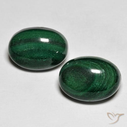 Achetez naturel 17,59ct vert malachite gems, coupe ovale, en provenance congo chez gemselect. en stock, livraison internationale!