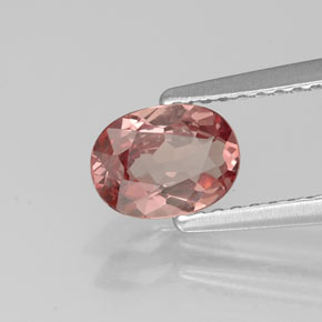 Grenat malaya rose naturelle coupe ovale, 0,88 ct, VVS