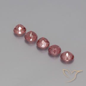 Shop natural 4.58ct Rose moyen-foncé Grenat Malaya gems, Tour, from Tanzanie at GemSelect. In stock, global shipping!
