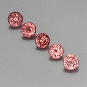 Achetez naturel ct Orange rose Grenat Malaya gems, Coupe roude, En provenance Tanzanie chez GemSelect. En stock, livraison internationale!