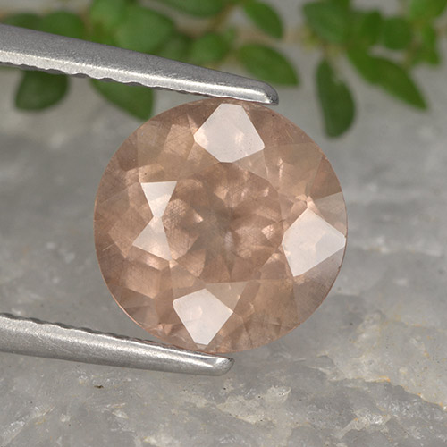 Grenat malaya rose naturelle coupe roude, 2,33 ct, VS