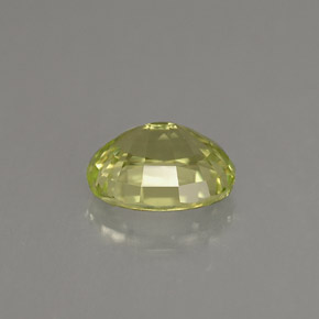 Petit Grenat Vert jaunâtre naturelle Coupe ovale, 1.34 ct, VVS