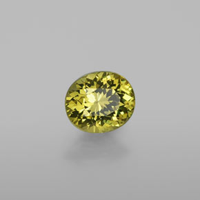 Petit Grenat Vert Doré naturelle Coupe ovale, 1.40 ct, VVS-VS