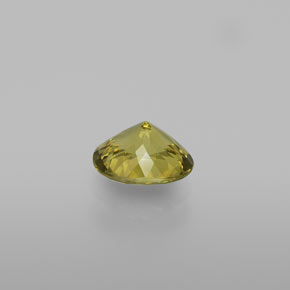 Petit Grenat Vert Doré naturelle Coupe ovale, 1.40 ct, VVS-VS