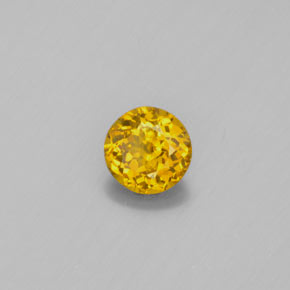 Petit Grenat Jaune verdâtre naturelle Coupe roude, 0.51 ct, VS