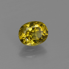 Petit Grenat Vert Doré naturelle Coupe ovale, 0.73 ct, VVS-VS
