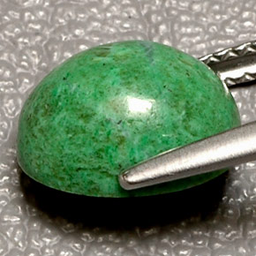 Maw-sit-sit vert naturelle coupe ovale, 3,25 ct, opaque