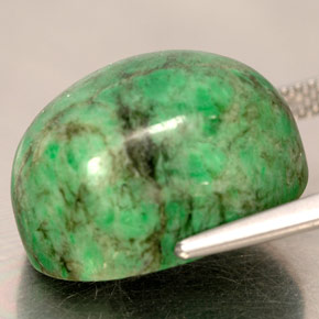 Maw-sit-sit vert naturelle coupe ovale, 19,74 ct, opaque