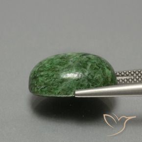 Maw-Sit-Sit Vert moyen naturelle ovale, 12.65 ct, Opaque