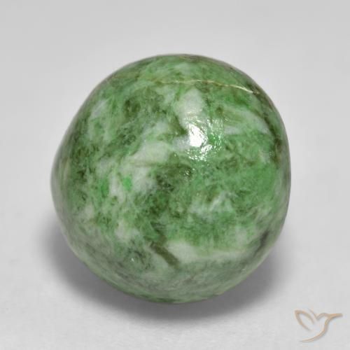 Maw-Sit-Sit Vert moyen naturelle Tour, 11.60 ct, Opaque