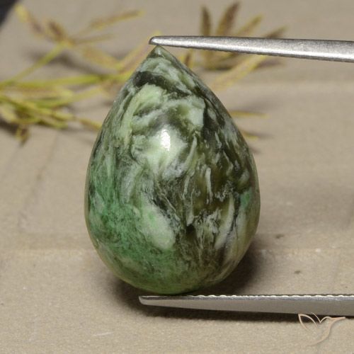 Maw-sit-sit vert naturelle en forme de poire, 12,54 ct, opaque
