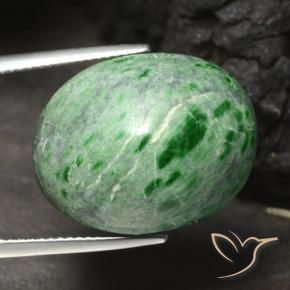 Maw-Sit-Sit Vert moyen naturelle ovale, 29.35 ct, Opaque