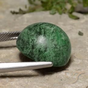 Maw-Sit-Sit Vert moyen naturelle Tour, 23.33 ct, Opaque