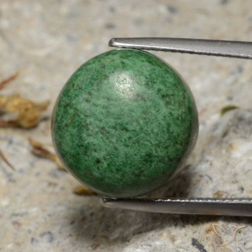 Maw-Sit-Sit Vert pin pâle naturelle Tour, 15.52 ct, Opaque