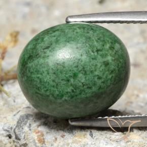 Maw-Sit-Sit Vert moyen naturelle ovale, 12.36 ct, Opaque