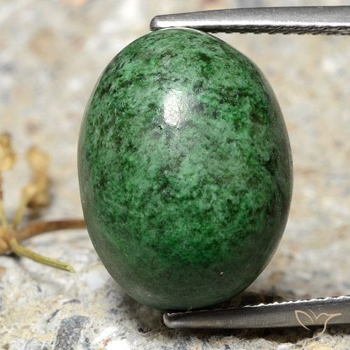 18.43ct Naturel Vert moyen Maw-Sit-Sit, ovale, Opaque