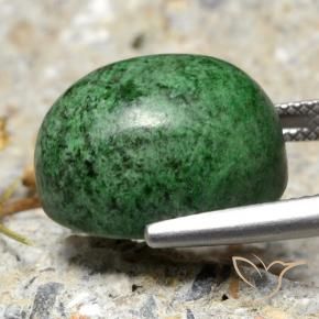 Maw-Sit-Sit Vert moyen naturelle ovale, 18.43 ct, Opaque