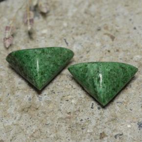 Achetez naturel 7.46ct Vert Maw-Sit-Sit gems, Trillion, En provenance Myanmar chez GemSelect. En stock, livraison internationale!
