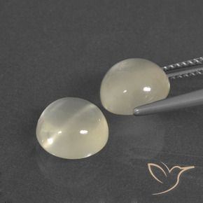 Shop natural 6.10ct Blanc chaud Pierre de lune gems, Tour, from Inde at GemSelect. In stock, global shipping!