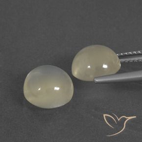 Shop natural 6.30ct Blanc chaud Pierre de lune gems, Tour, from Inde at GemSelect. In stock, global shipping!
