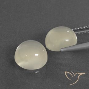 Shop natural 6.27ct Blanc chaud Pierre de lune gems, Tour, from Inde at GemSelect. In stock, global shipping!