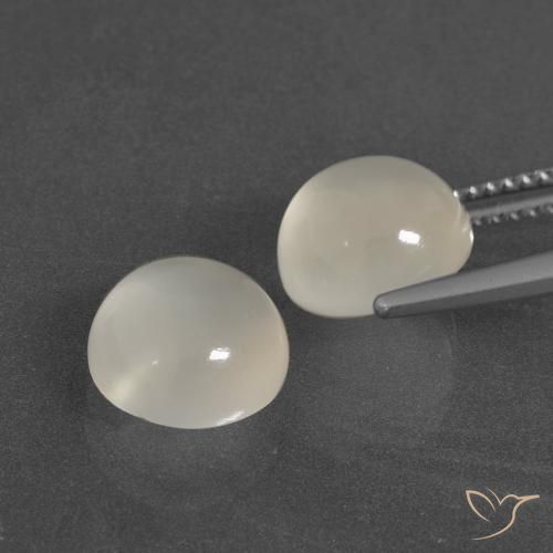 Shop natural 6.28ct Blanc chaud Pierre de lune gems, Tour, from Inde at GemSelect. In stock, global shipping!