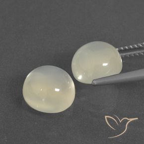Shop natural 6.73ct Blanc chaud Pierre de lune gems, Tour, from Inde at GemSelect. In stock, global shipping!