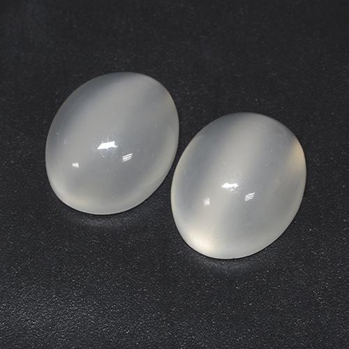 Achetez naturel 8,20ct blanc pierre de lune gems, coupe ovale, en provenance inde chez gemselect. en stock, livraison internationale!